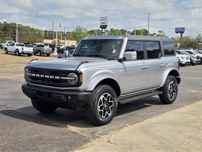2023 Ford Bronco Base