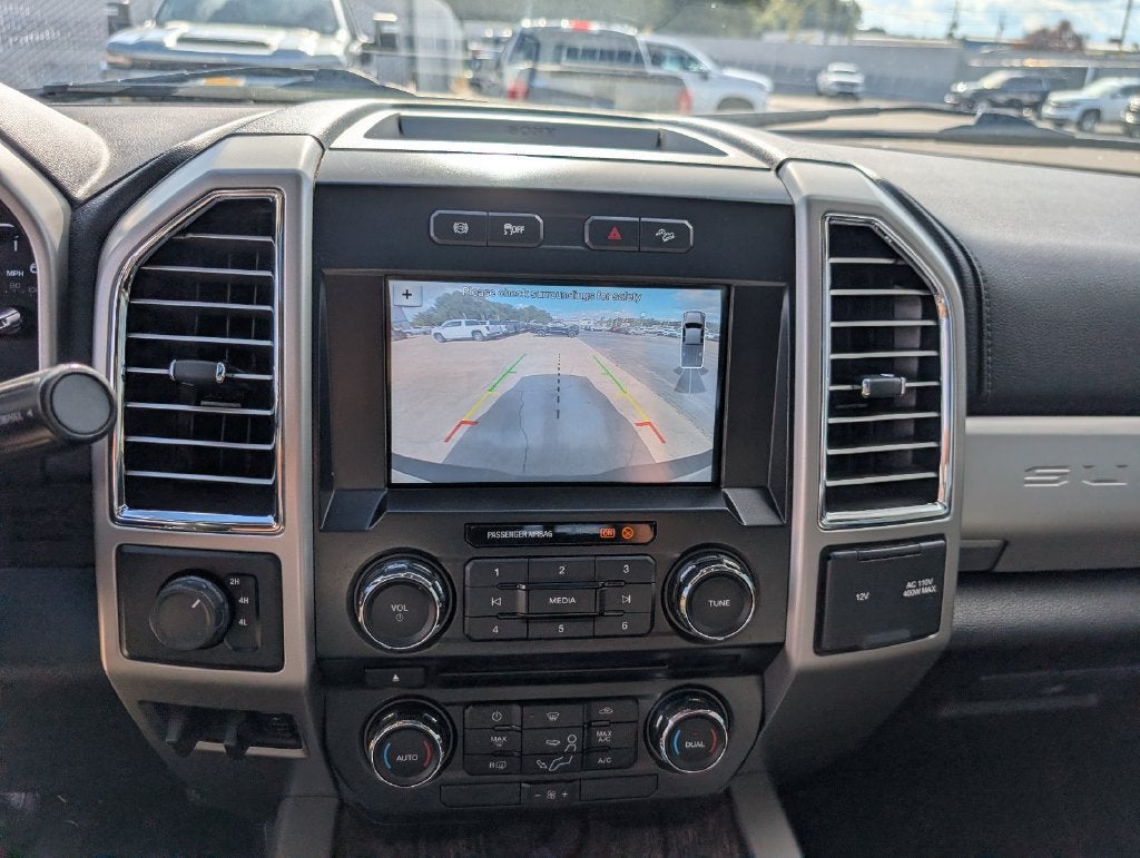 2017 Ford Super Duty F-350 DRW Lariat