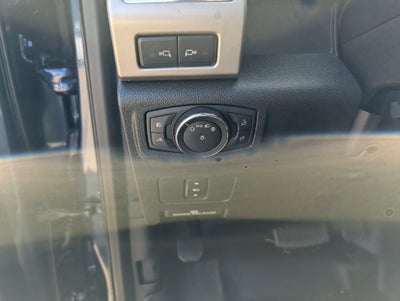 2017 Ford Super Duty F-350 DRW Lariat