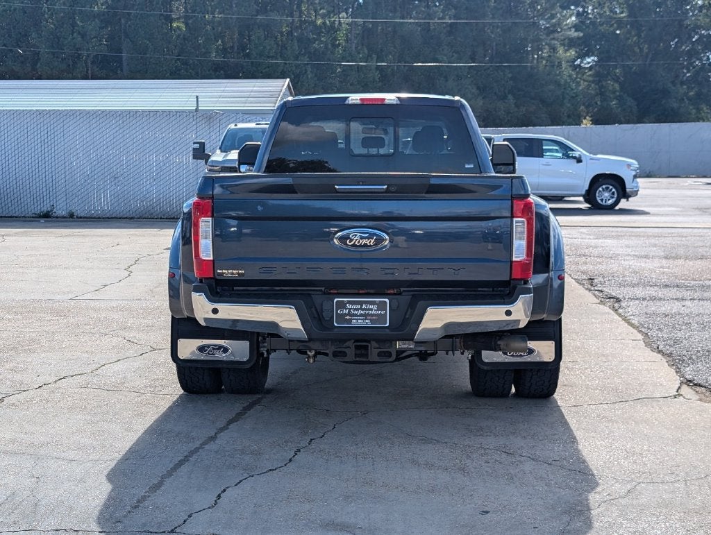 2017 Ford Super Duty F-350 DRW Lariat