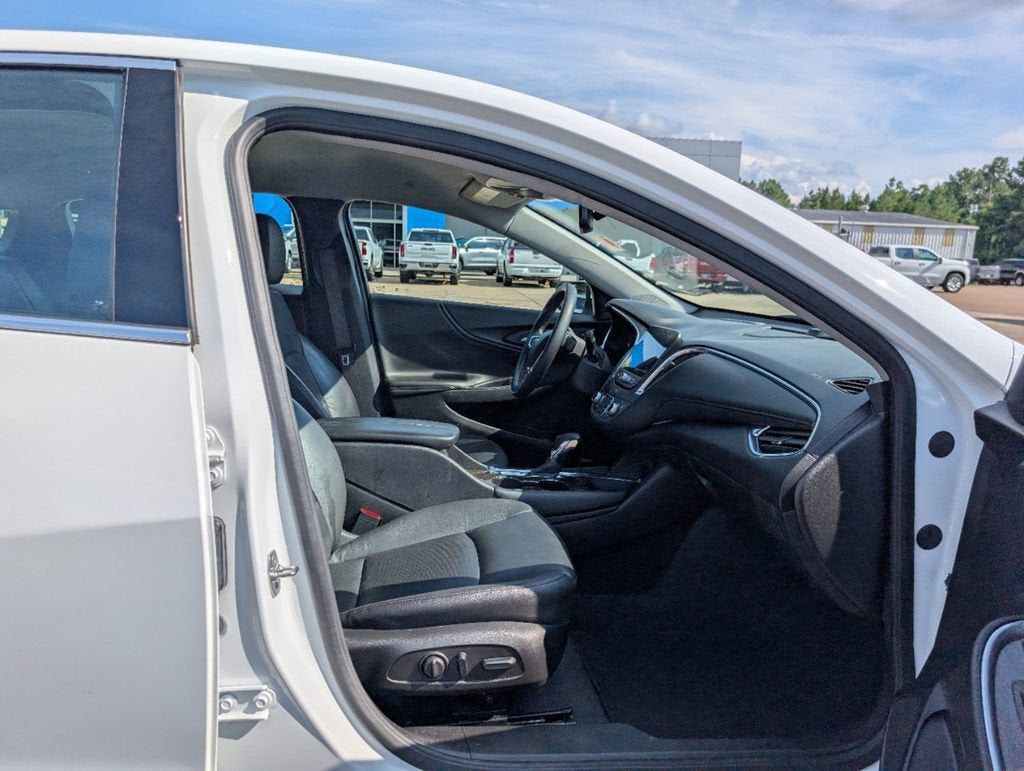 2024 Chevrolet Malibu 2LT