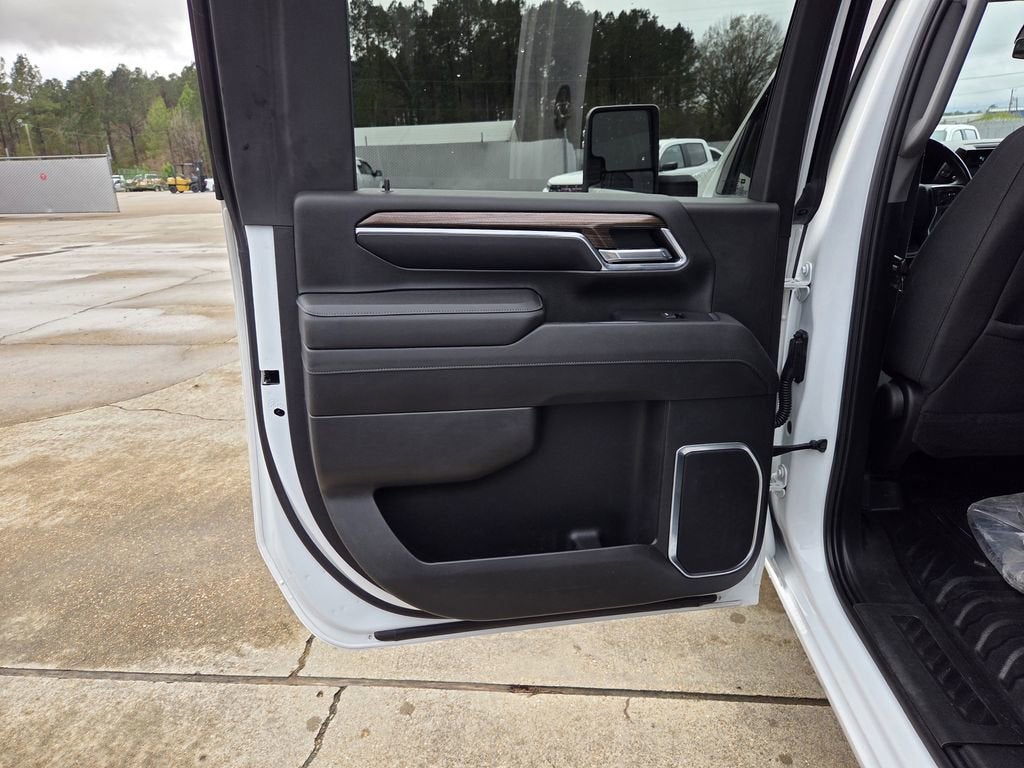 2024 Chevrolet Silverado 3500 HD Chassis Cab LT