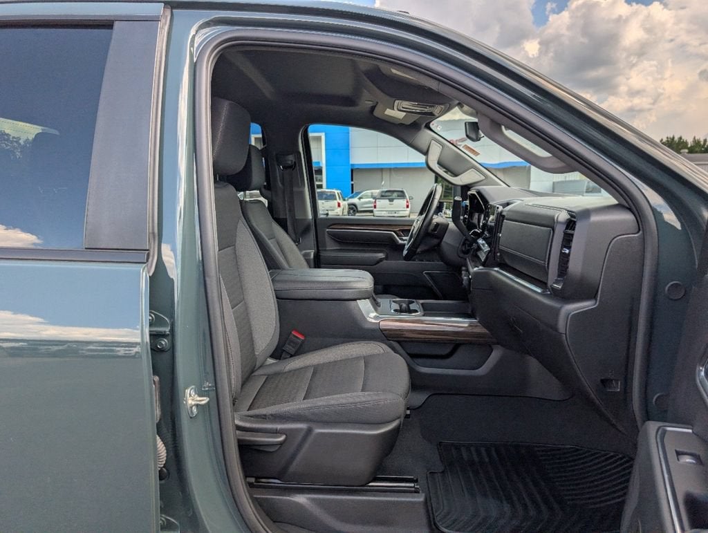 2025 Chevrolet Silverado 3500 HD LT DRW