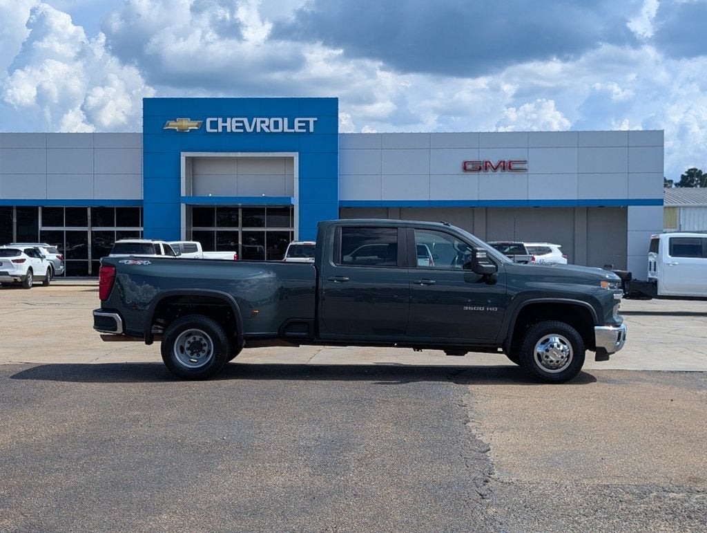 2025 Chevrolet Silverado 3500 HD LT DRW