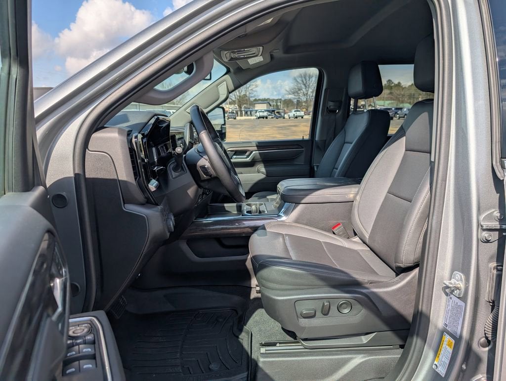 2025 Chevrolet Silverado 3500 HD LTZ DRW