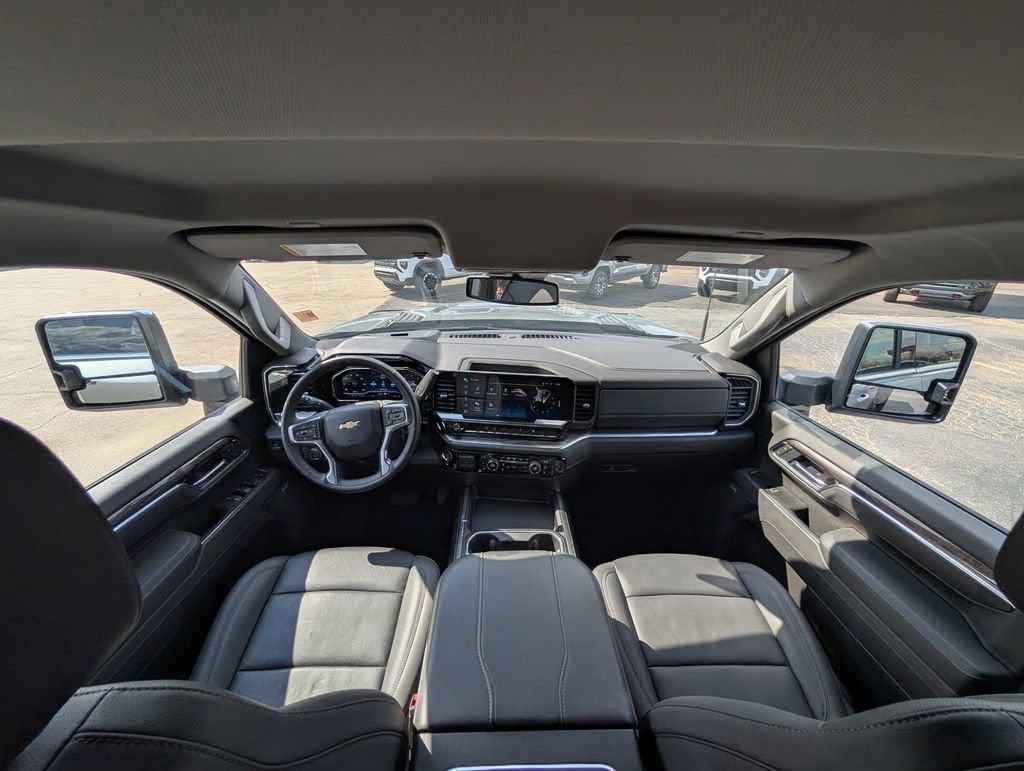 2025 Chevrolet Silverado 3500 HD LTZ DRW