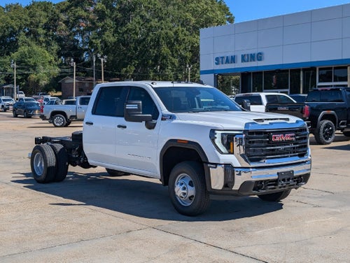 2026 GMC Sierra 3500 HD Chassis Cab Pro