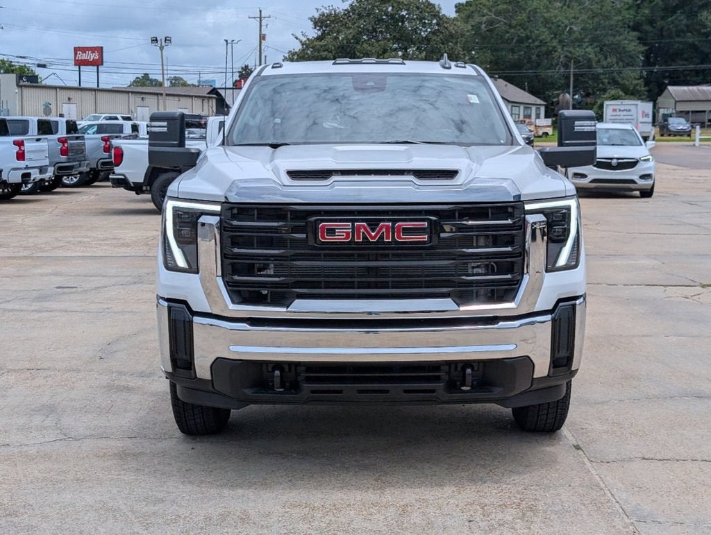 2026 GMC Sierra 3500 HD Chassis Cab Pro