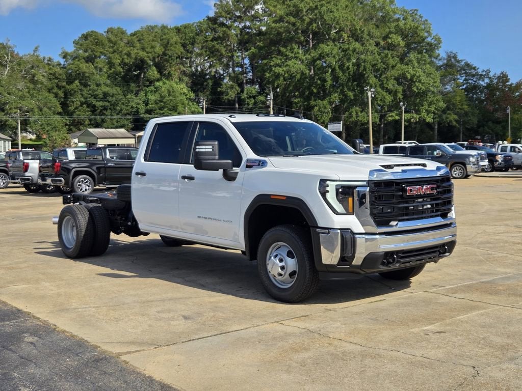 2026 GMC Sierra 3500 HD Chassis Cab Pro