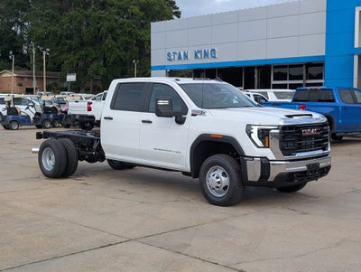 2026 GMC Sierra 3500 HD Chassis Cab Pro