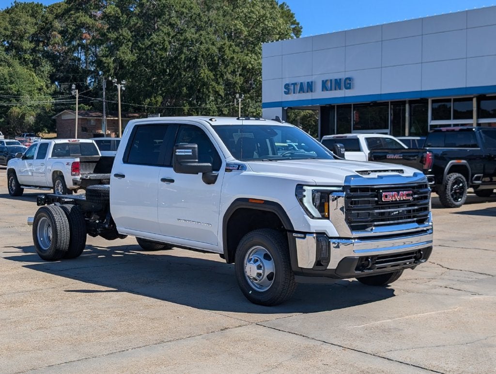 2026 GMC Sierra 3500 Chassis Cab