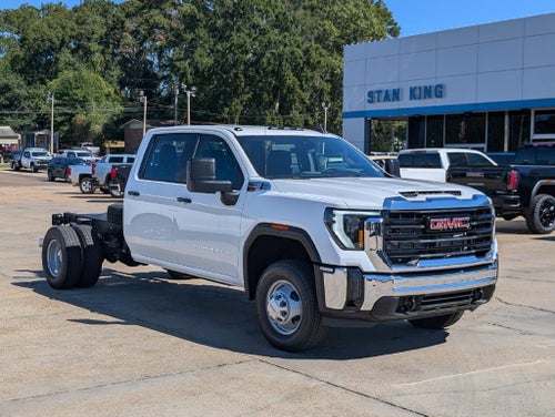 2026 GMC Sierra 3500 HD Chassis Cab Pro
