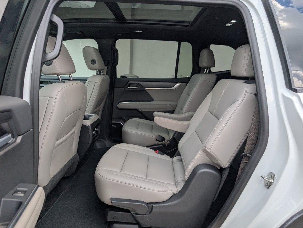 2026 GMC Acadia Elevation - Photo 8