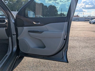 2022 GMC Acadia SLT