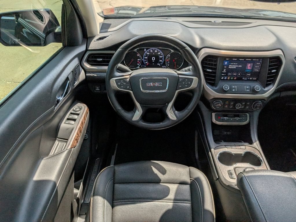 2022 GMC Acadia Denali