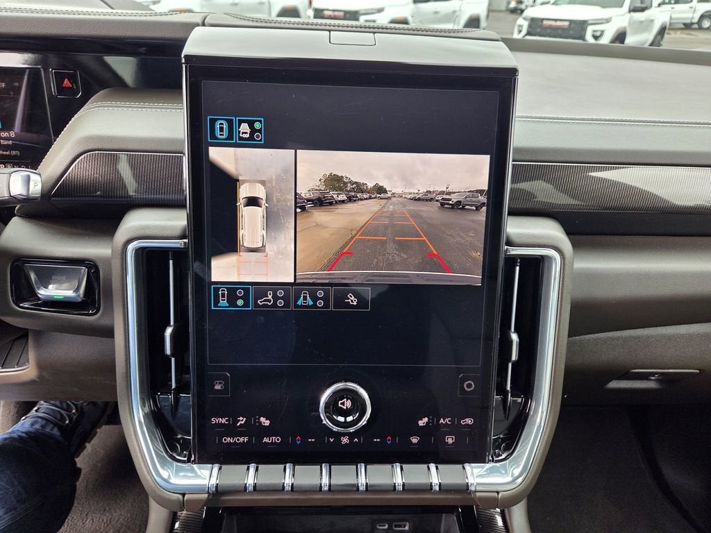 2025 GMC Yukon Elevation