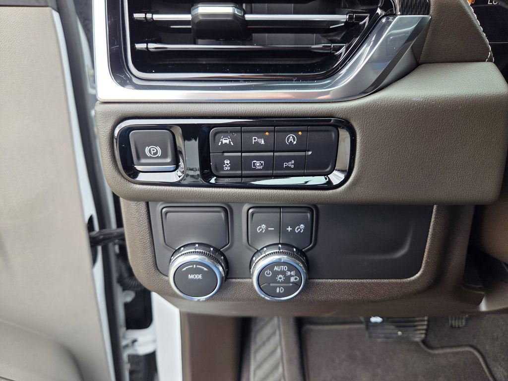 2025 GMC Yukon Elevation