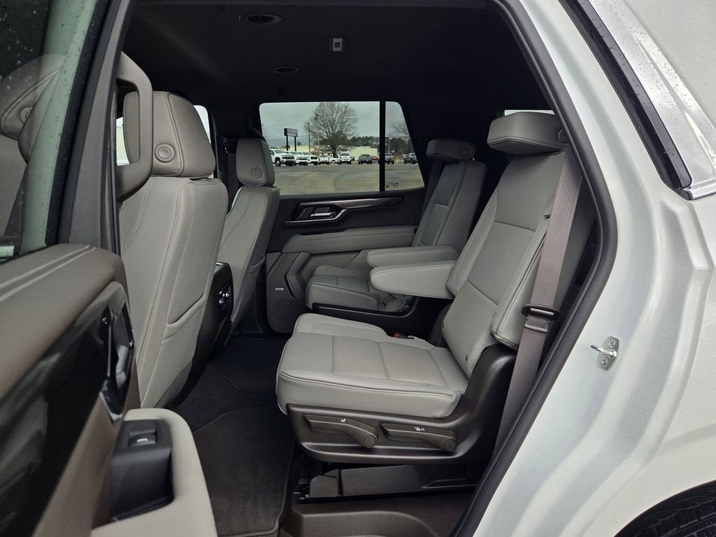 2025 GMC Yukon Elevation