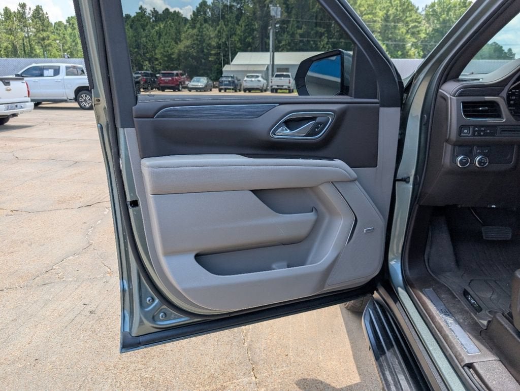 2024 GMC Yukon XL SLT