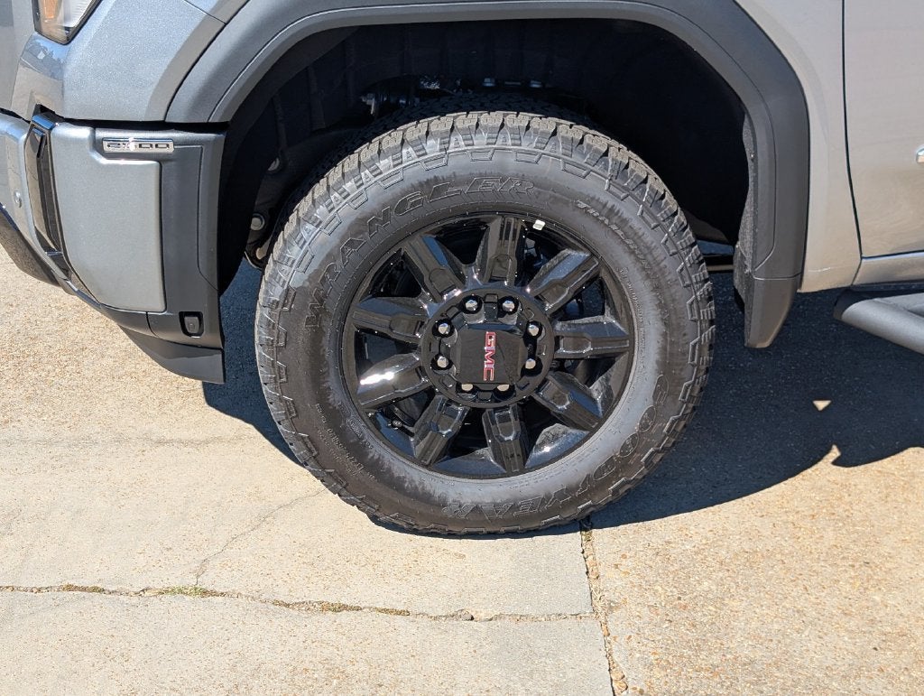 2026 GMC Sierra 2500HD AT4 - Photo 5