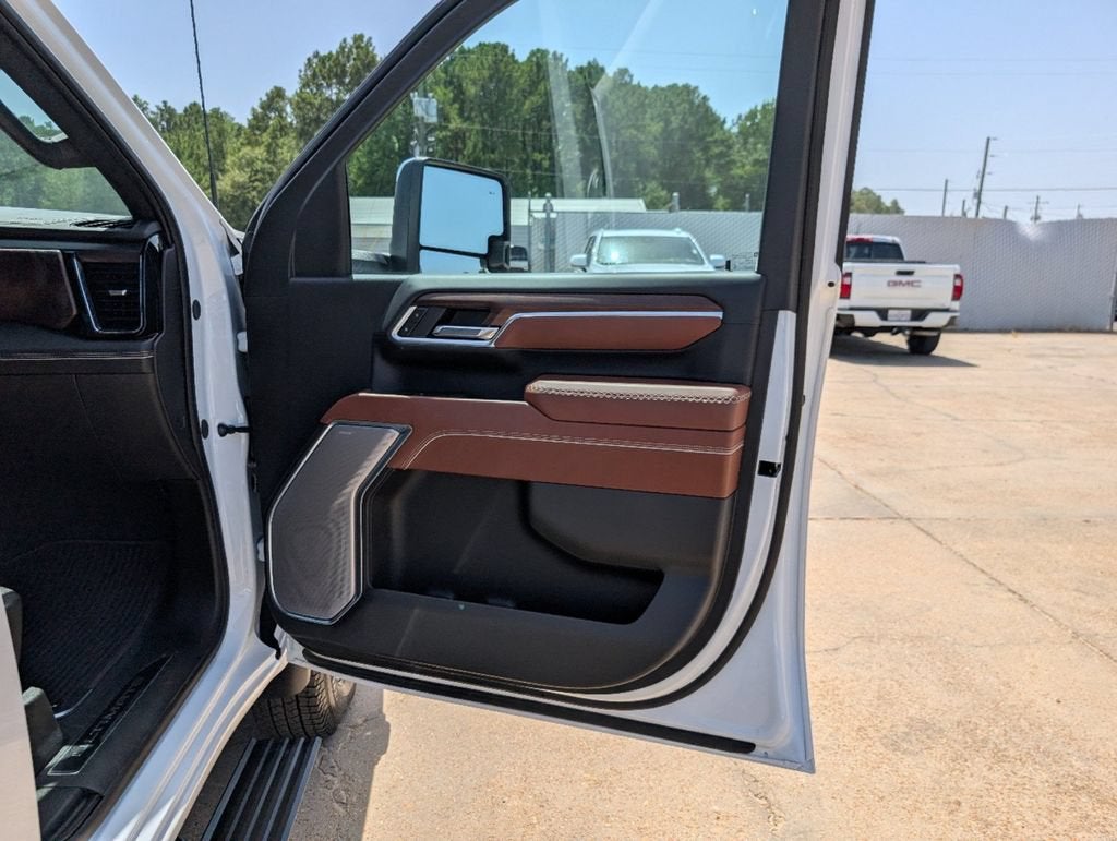 2025 GMC Sierra 3500 HD Denali Ultimate DRW