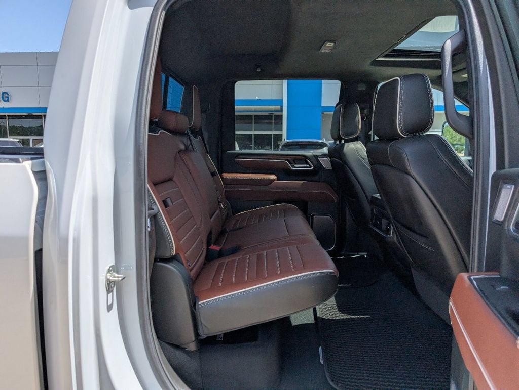 2025 GMC Sierra 3500 HD Denali Ultimate DRW