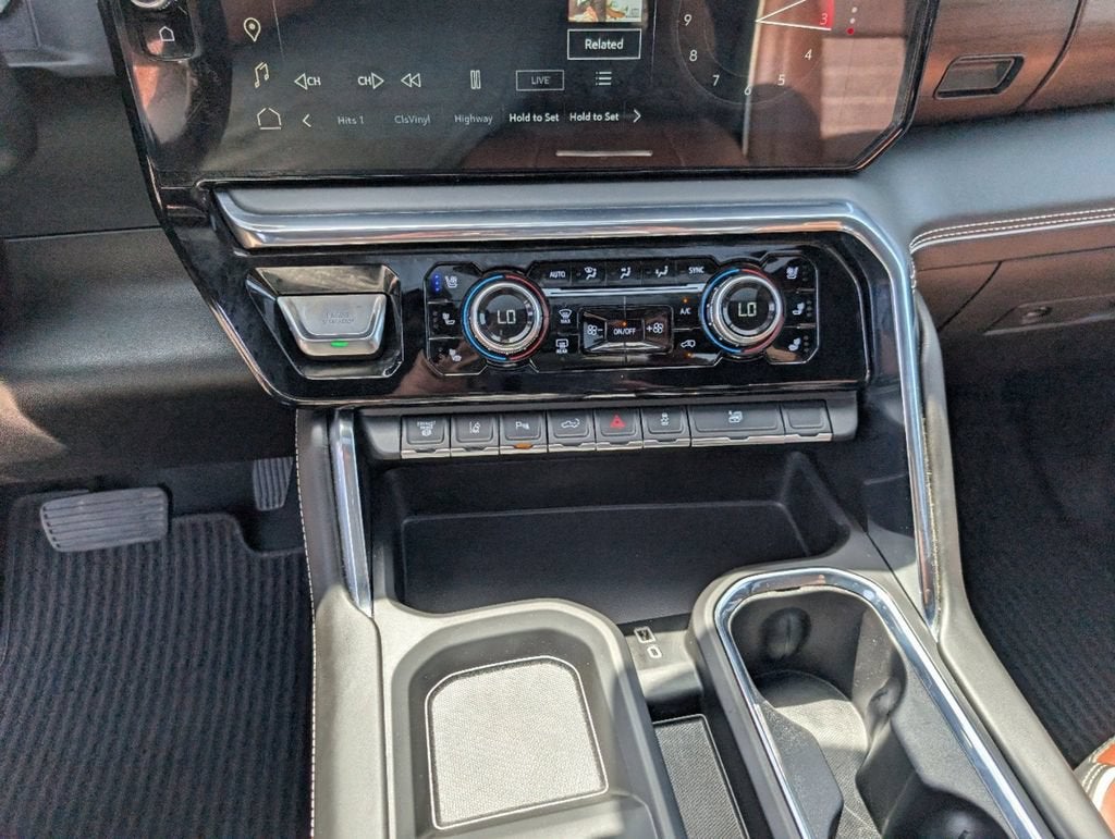 2025 GMC Sierra 3500 HD Denali Ultimate DRW