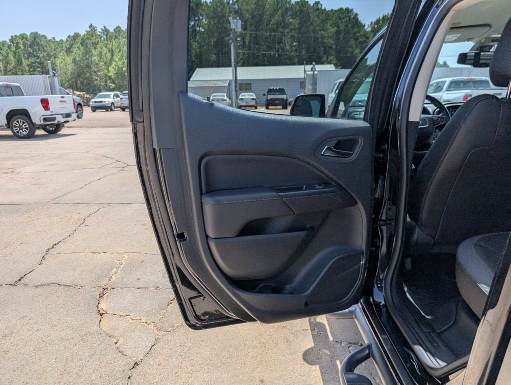 2022 GMC Canyon AT4 - Leather