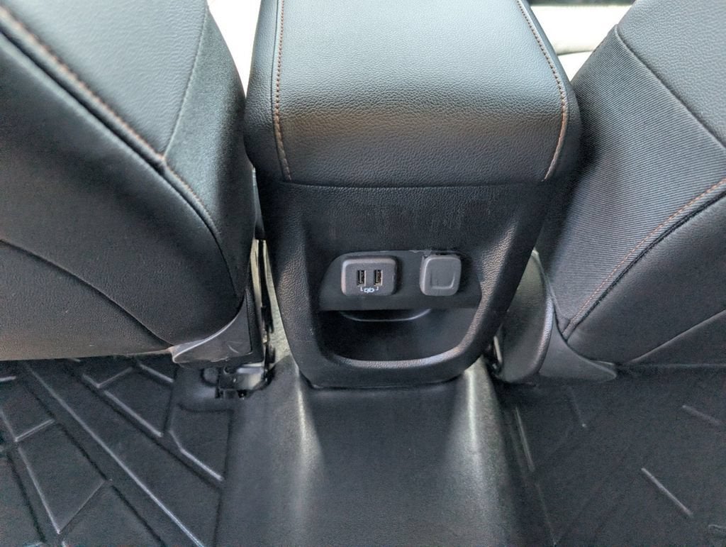 2022 GMC Canyon AT4 - Leather