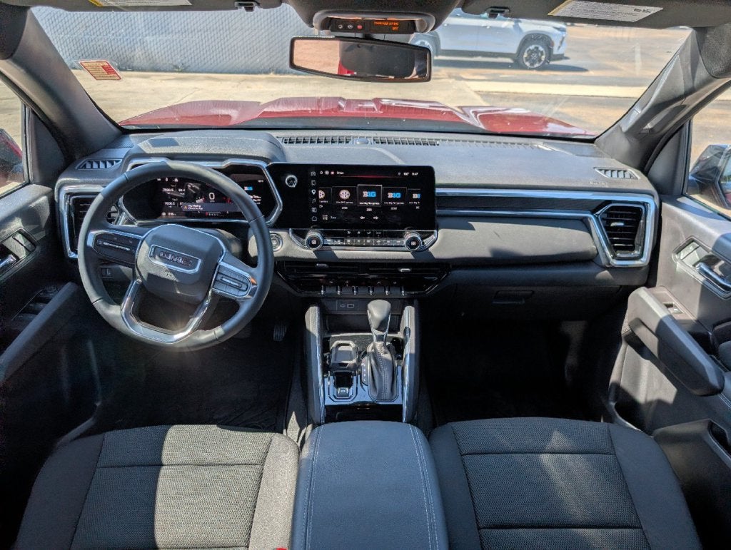 2025 GMC Canyon Elevation