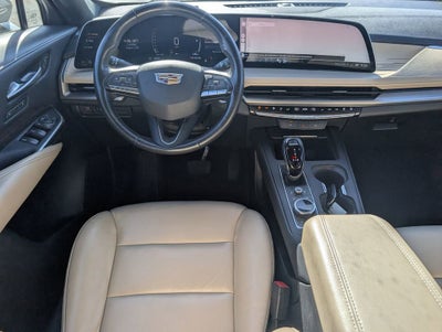 2024 Cadillac XT4 Premium Luxury