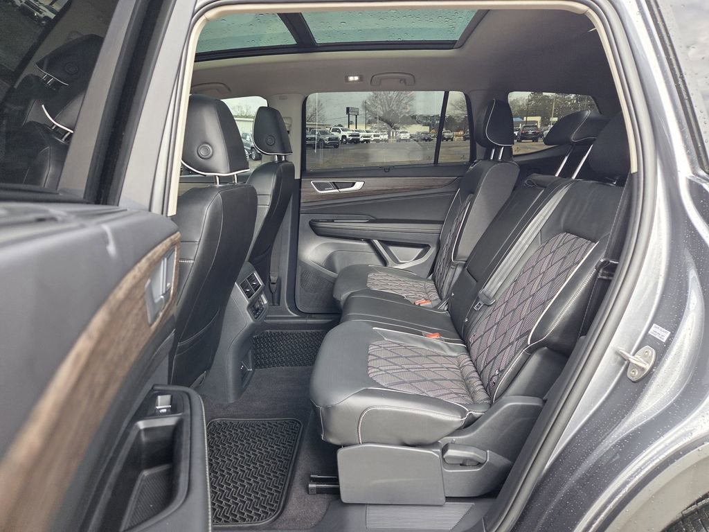 2024 Volkswagen Atlas 2.0T SEL Premium R-Line