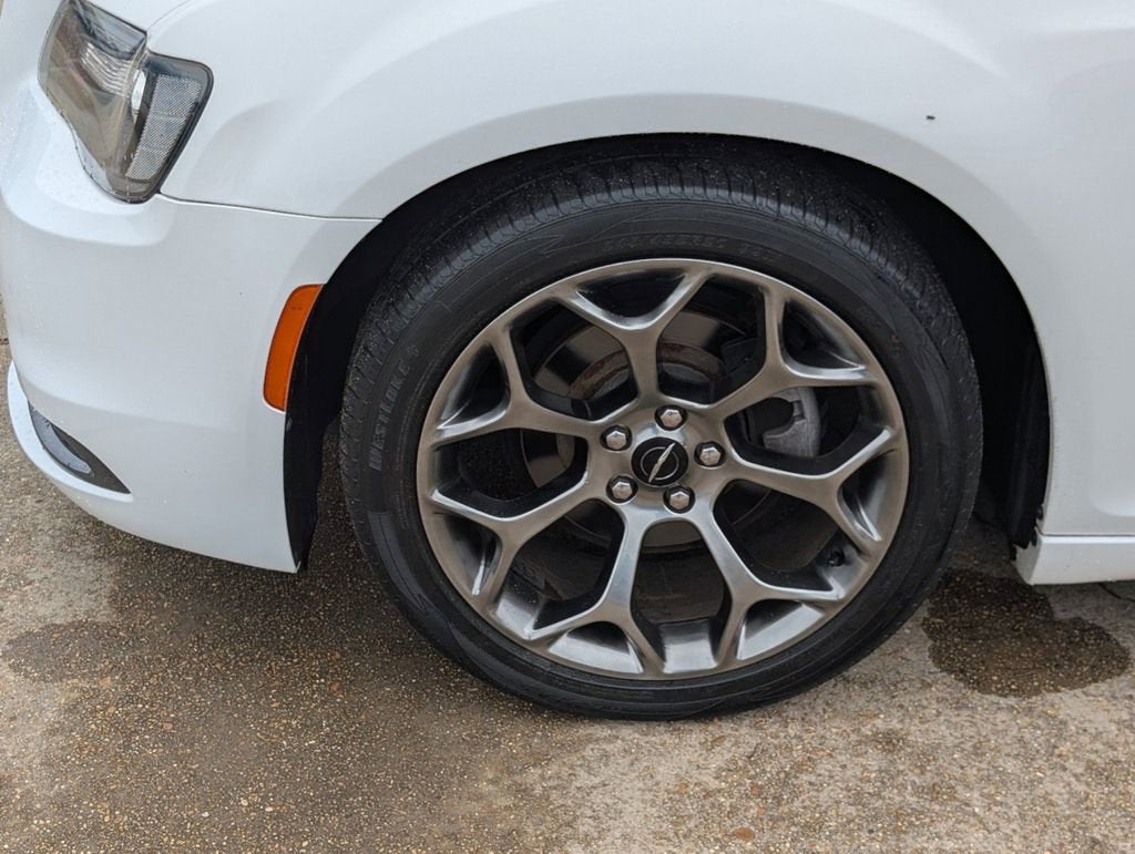 2018 Chrysler 300 Touring