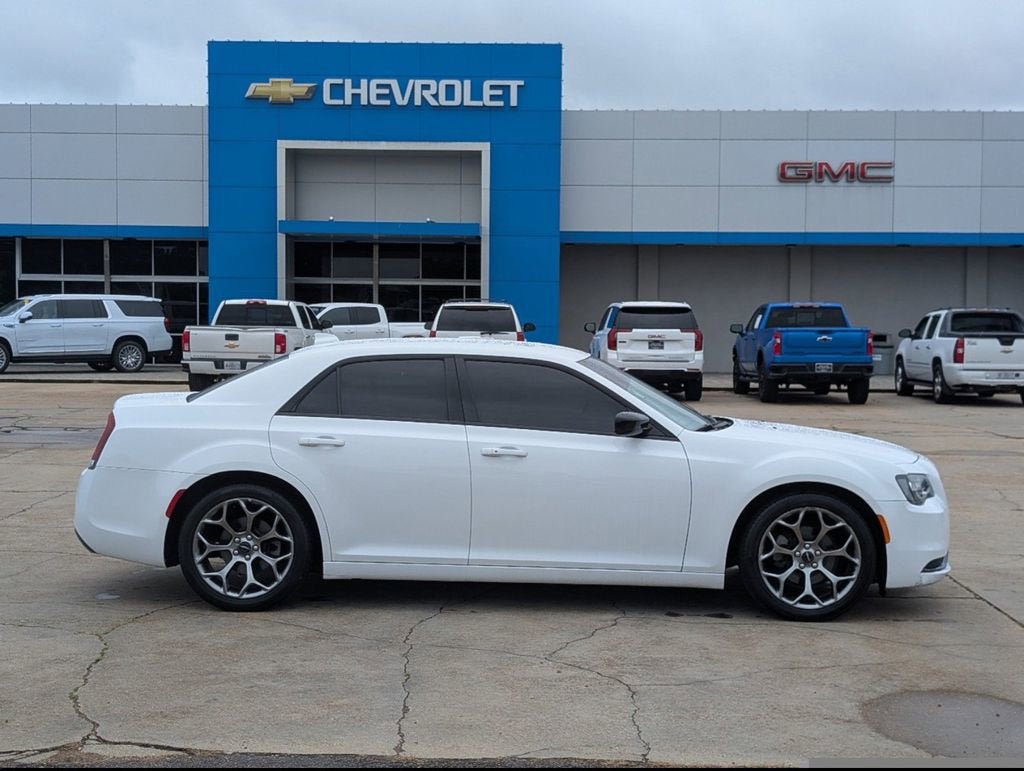2018 Chrysler 300 Touring