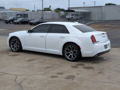 2018 Chrysler 300 Touring
