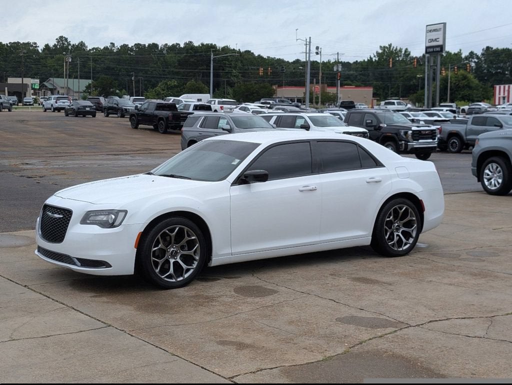 2018 Chrysler 300 Touring