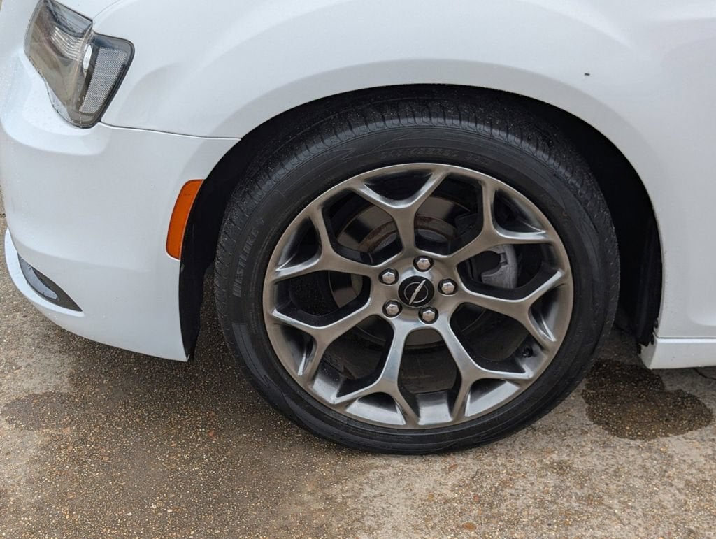 2018 Chrysler 300 Touring