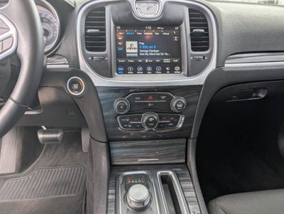 2018 Chrysler 300 Touring