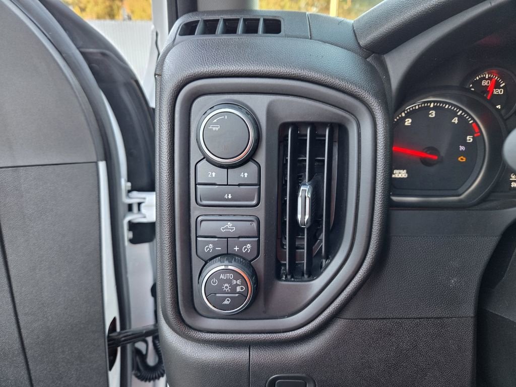 2023 Chevrolet Silverado 2500 HD Custom