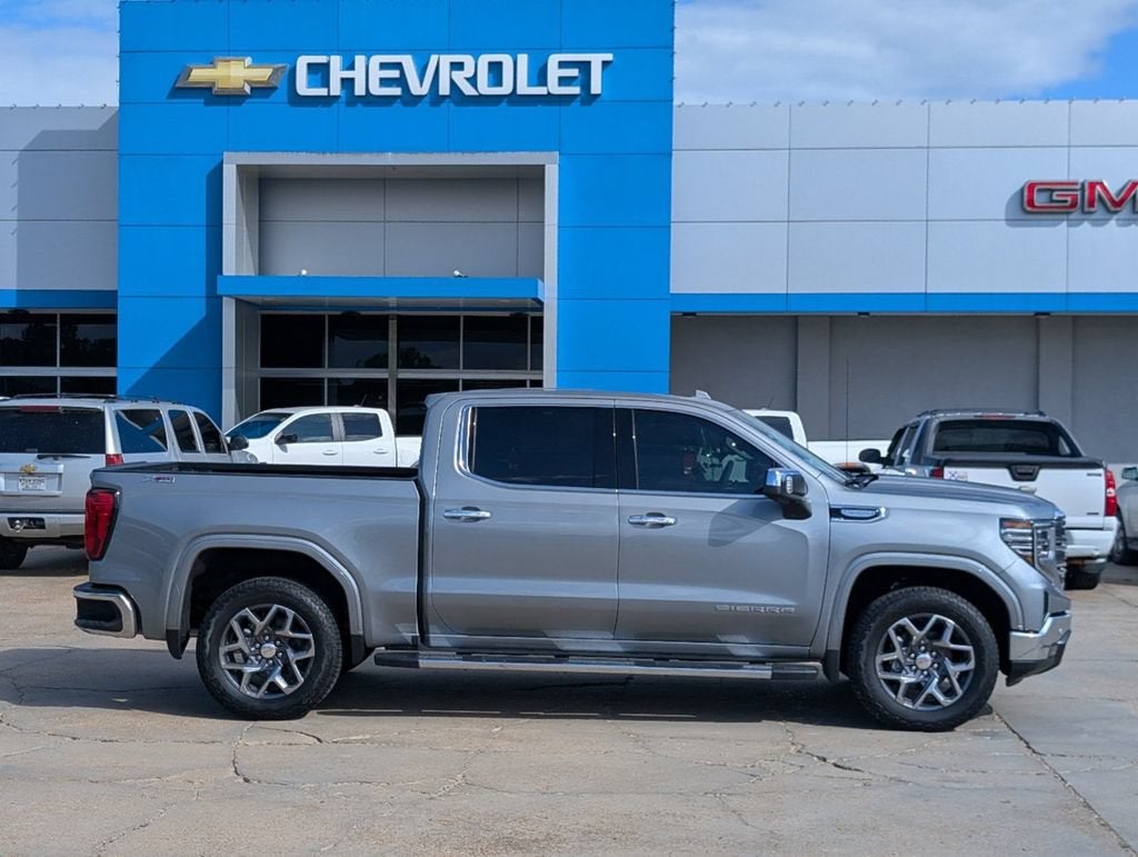 2026 GMC Sierra 1500 SLT - Photo 2
