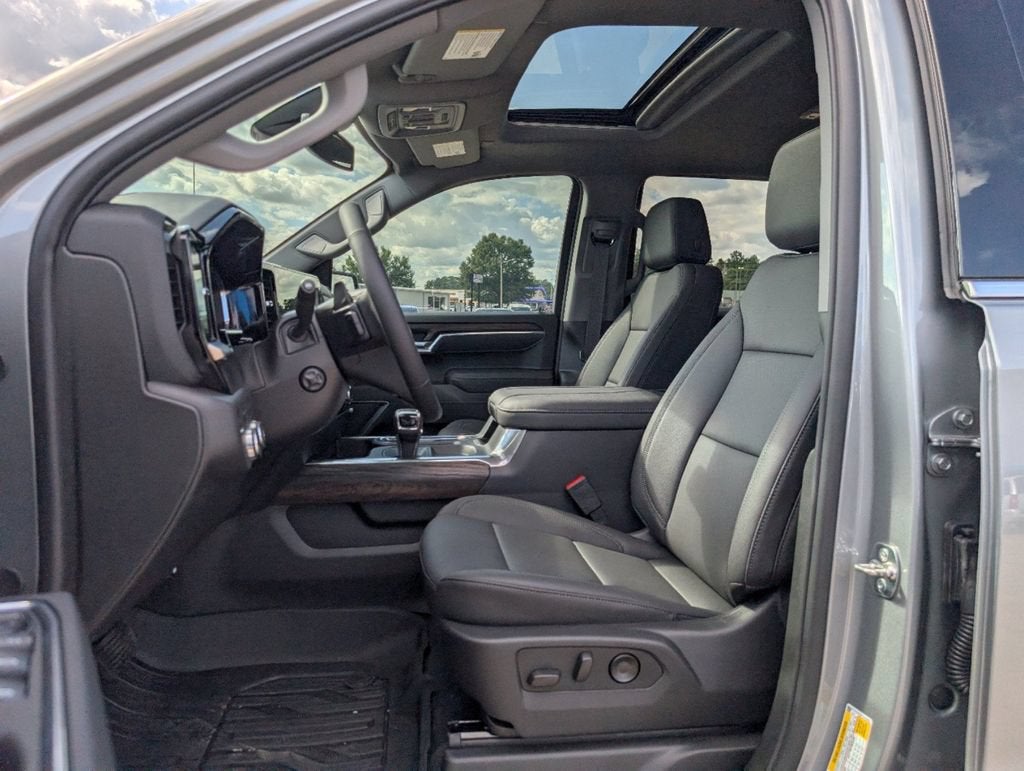 2026 GMC Sierra 1500 SLT - Photo 5