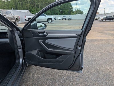 2025 Volkswagen Jetta SE