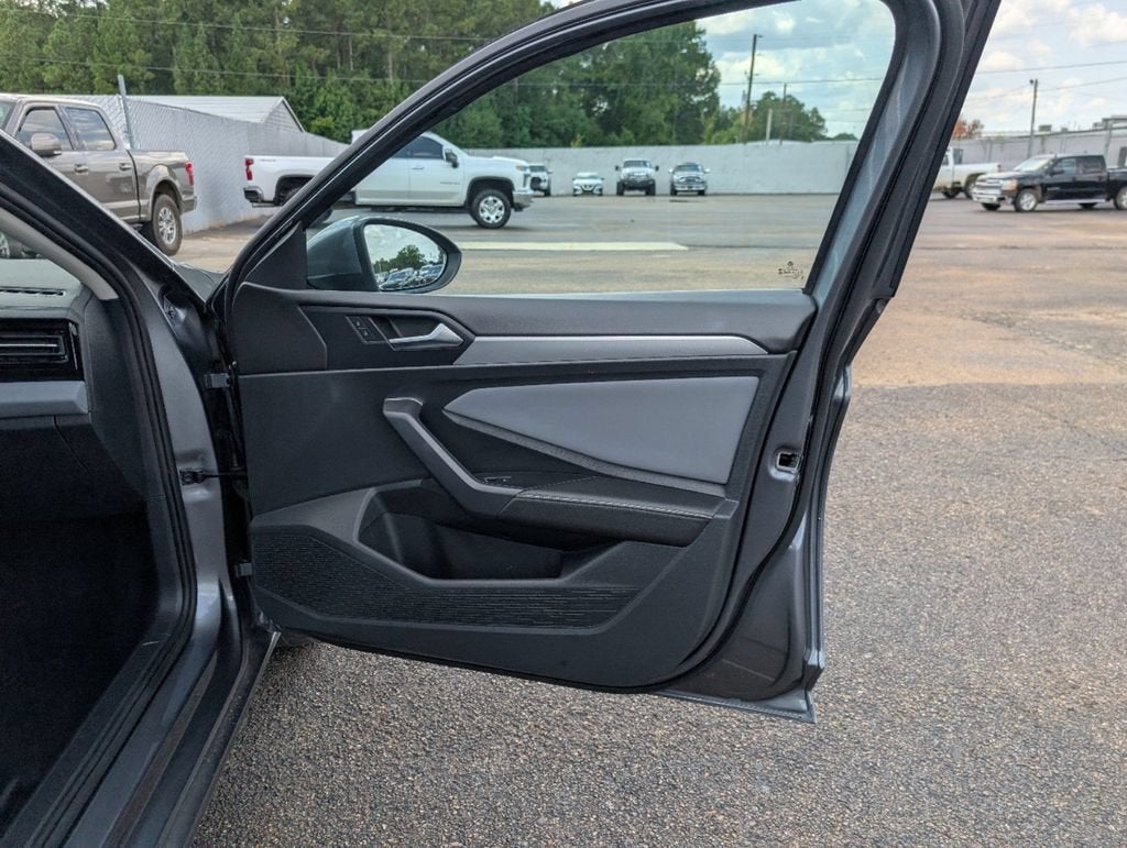 2025 Volkswagen Jetta SE