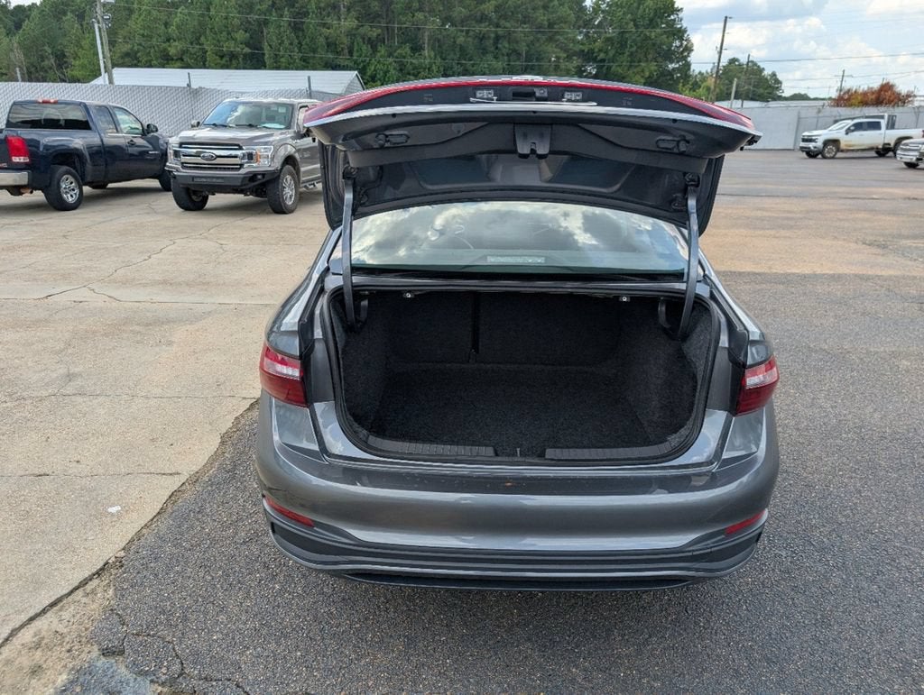2025 Volkswagen Jetta SE