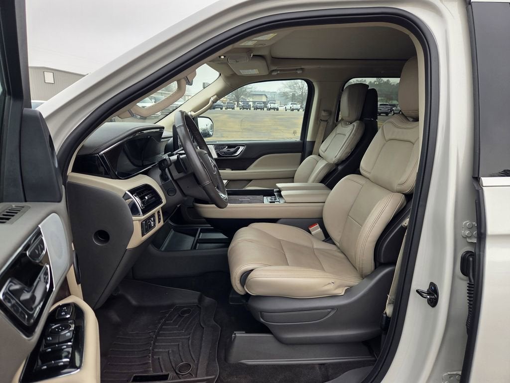 2022 Lincoln Navigator L Reserve