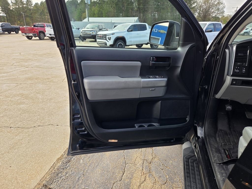 2019 Toyota Sequoia SR5