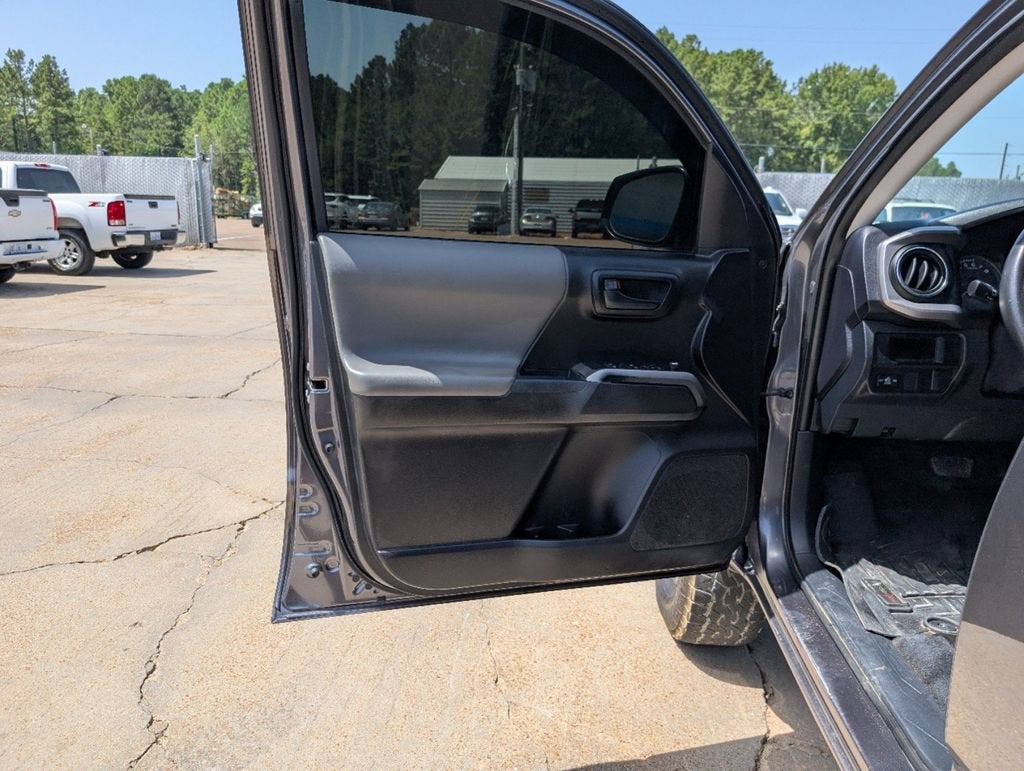 2017 Toyota Tacoma SR5