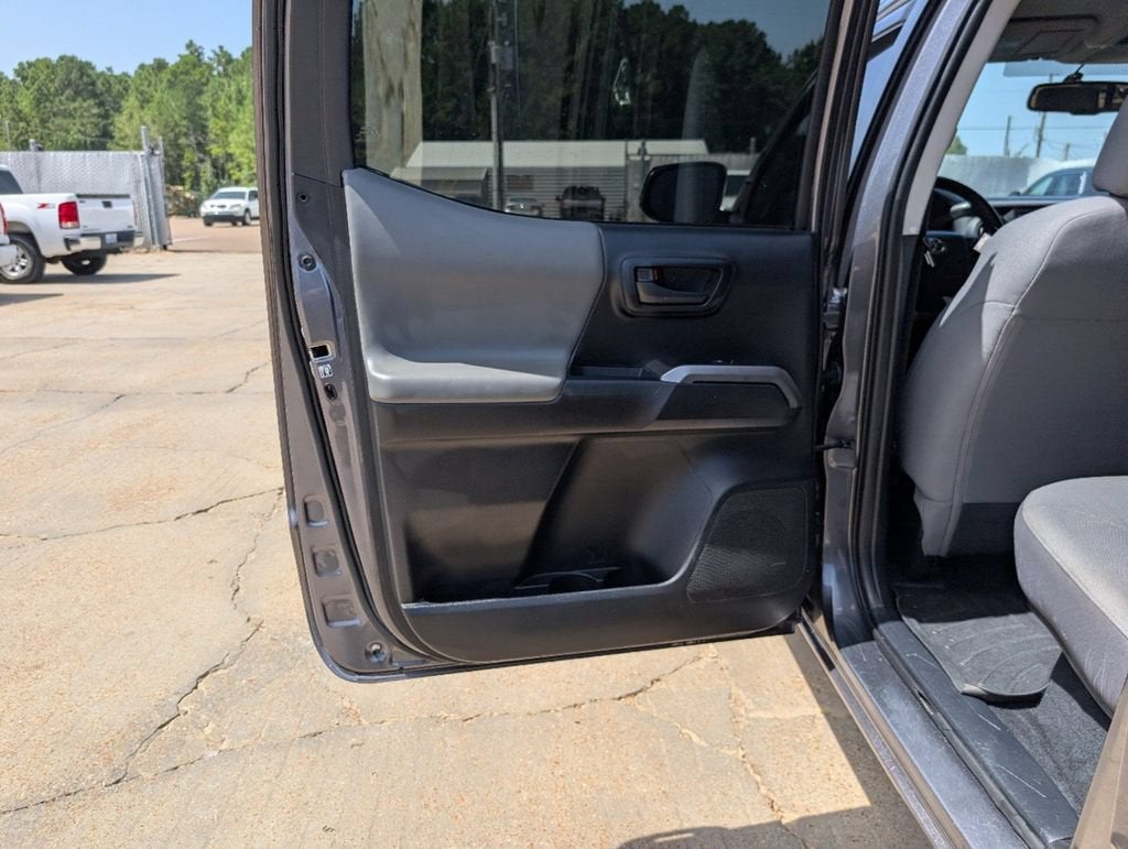2017 Toyota Tacoma SR5