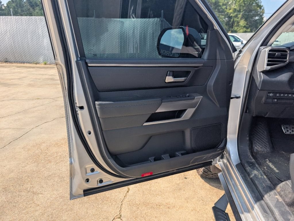 2022 Toyota Tundra 4WD SR5