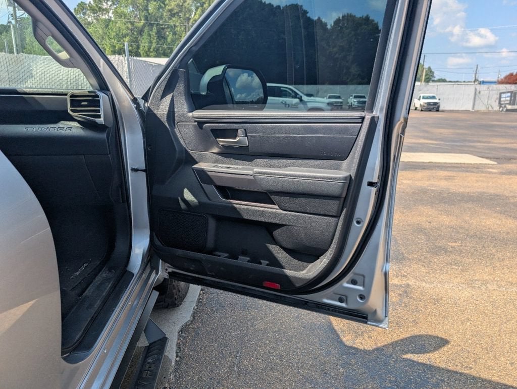 2022 Toyota Tundra 4WD SR5